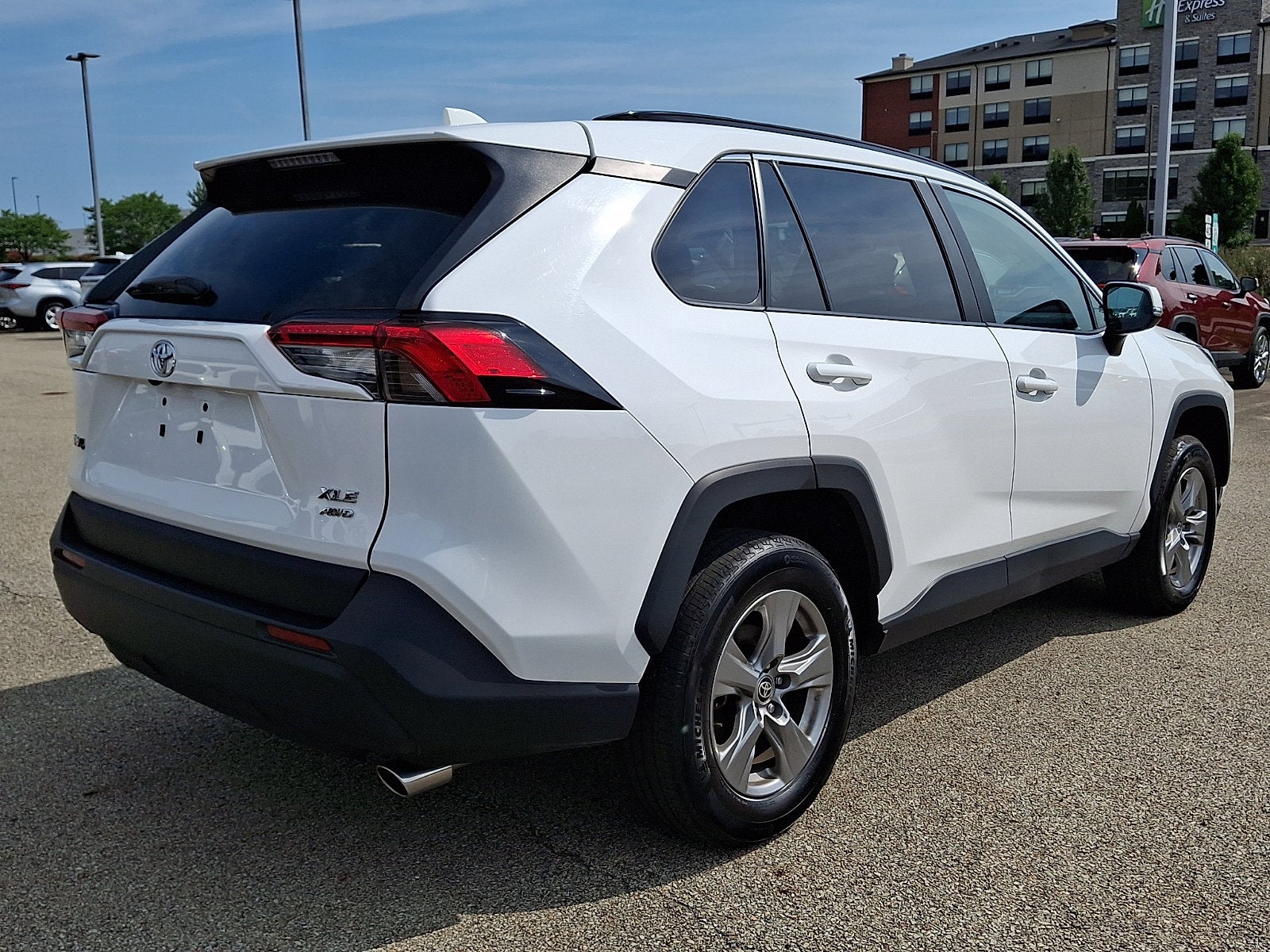 2025 Toyota RAV4 XLE