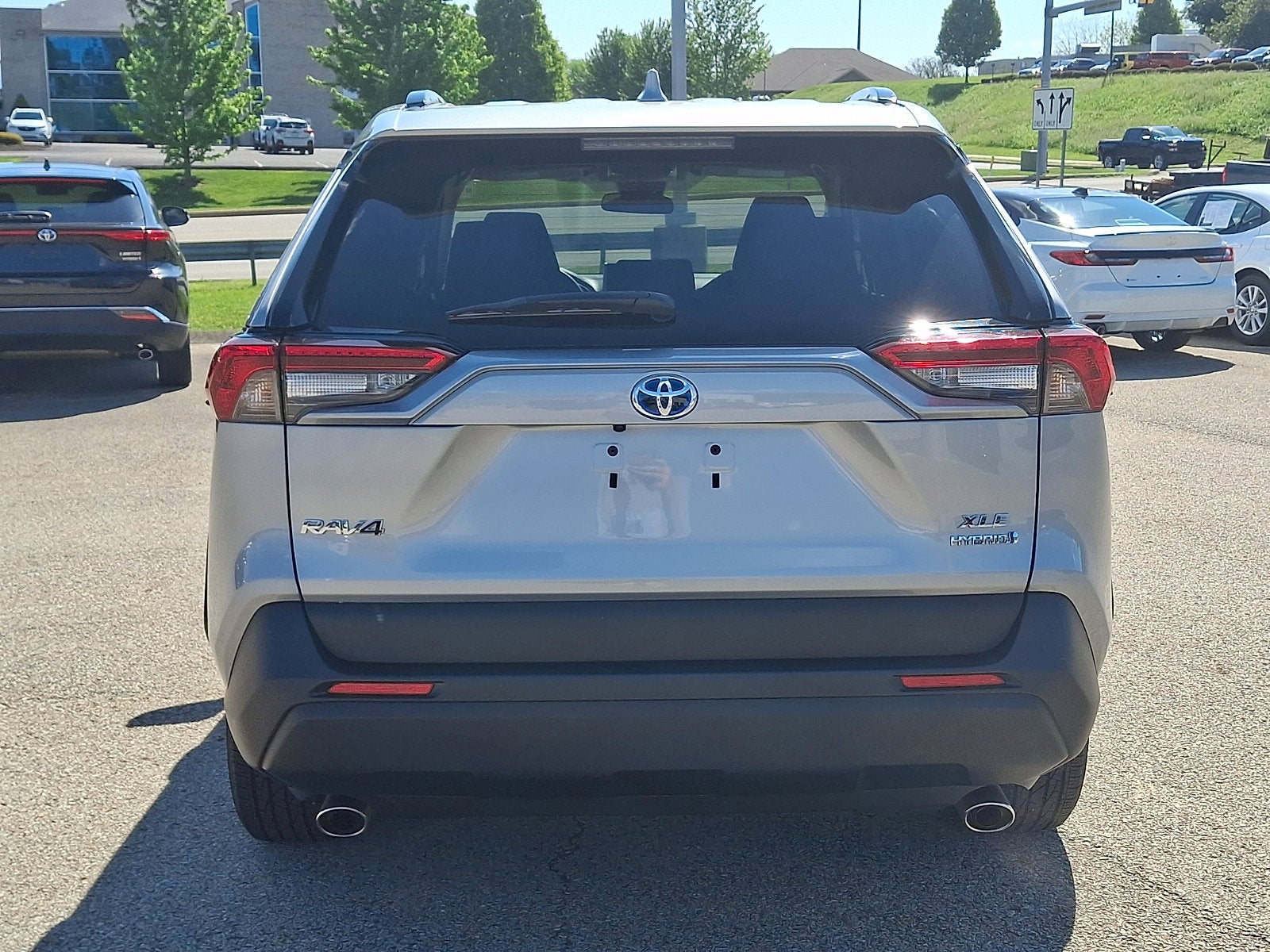 2024 Toyota RAV4 Hybrid XLE
