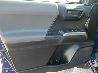 2022 Toyota TACOMA SR5 SR5