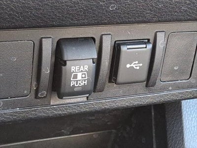 2022 Toyota TACOMA SR5 SR5