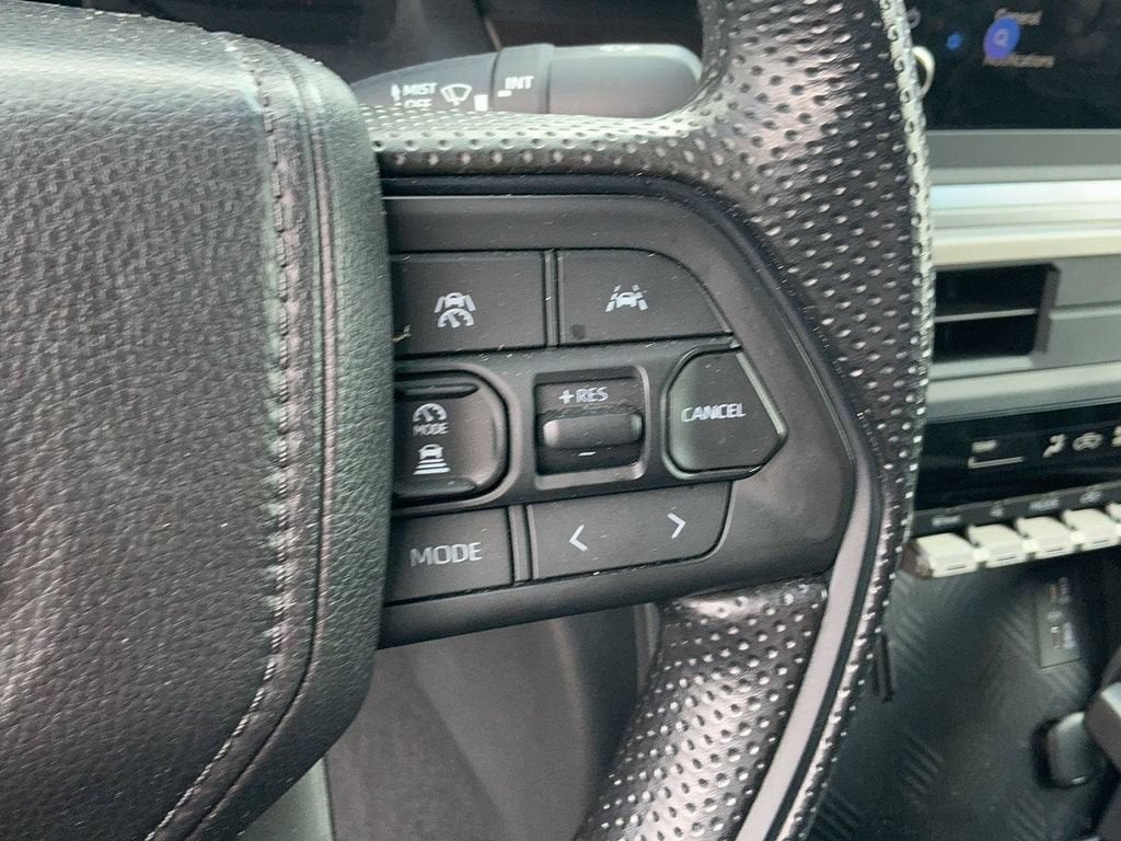 2025 Toyota Tacoma 4WD SR5