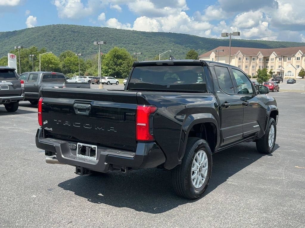 2025 Toyota Tacoma 4WD SR5
