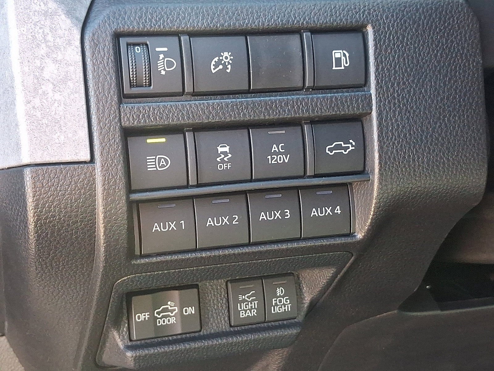 2025 Toyota Tacoma 4WD Trailhunter Hybrid