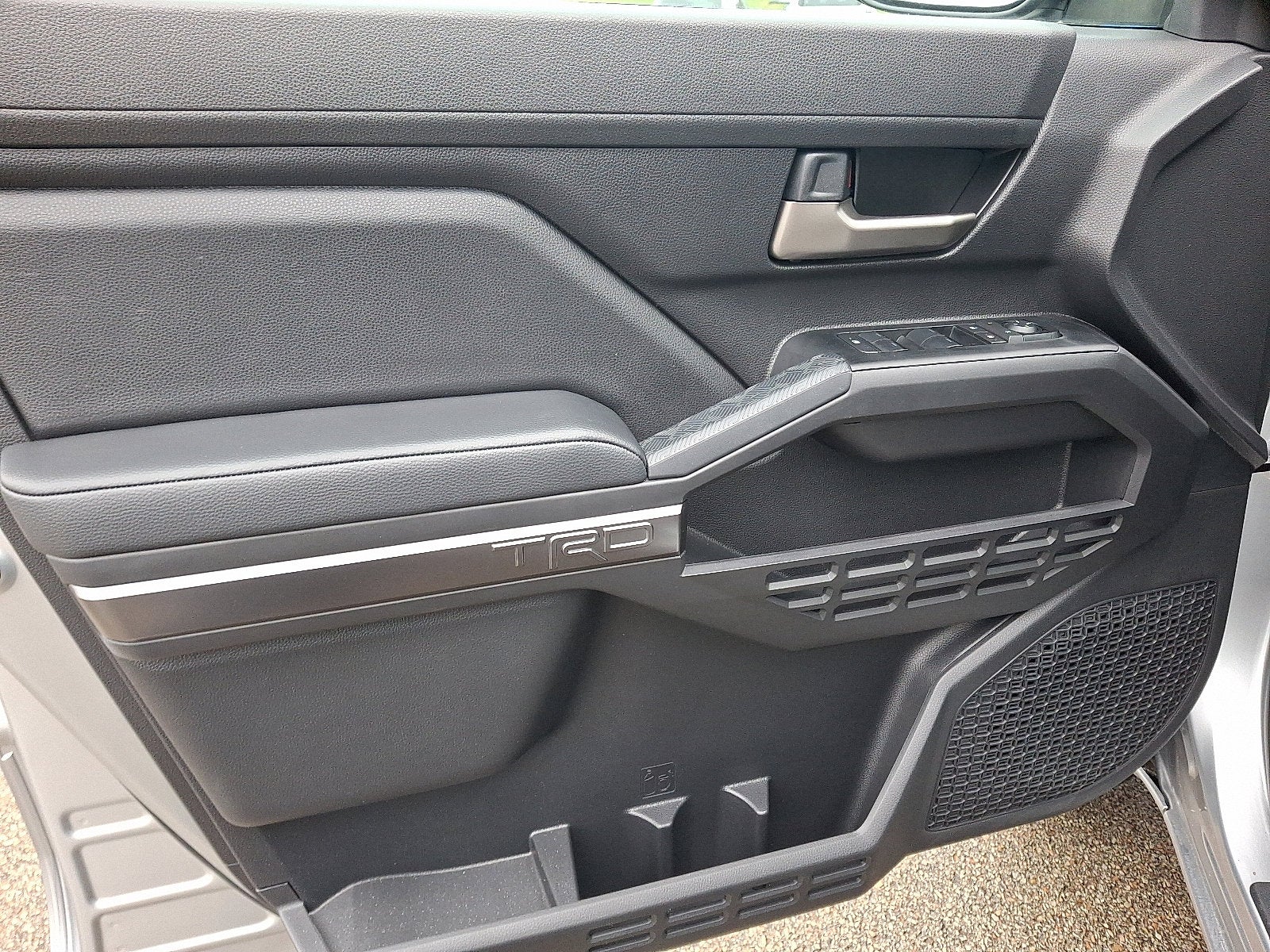 2025 Toyota Tacoma 4WD Base