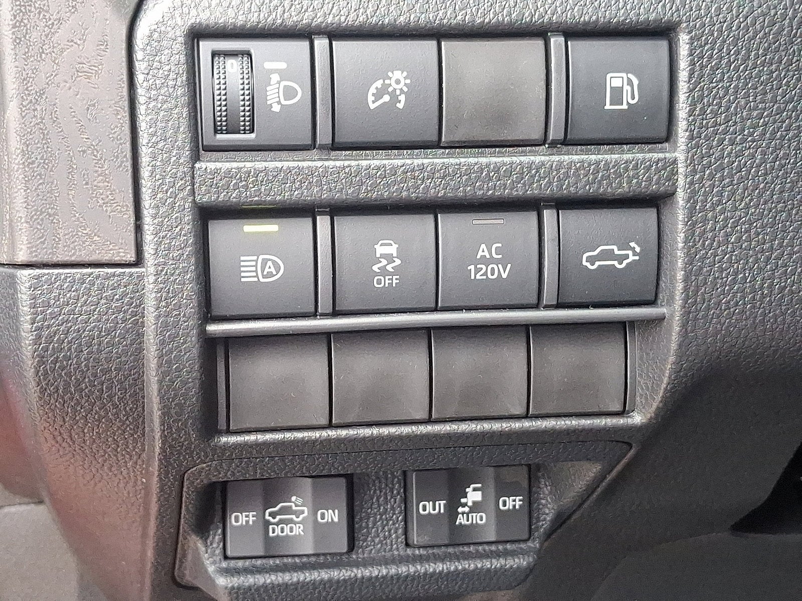 2025 Toyota Tacoma 4WD Base