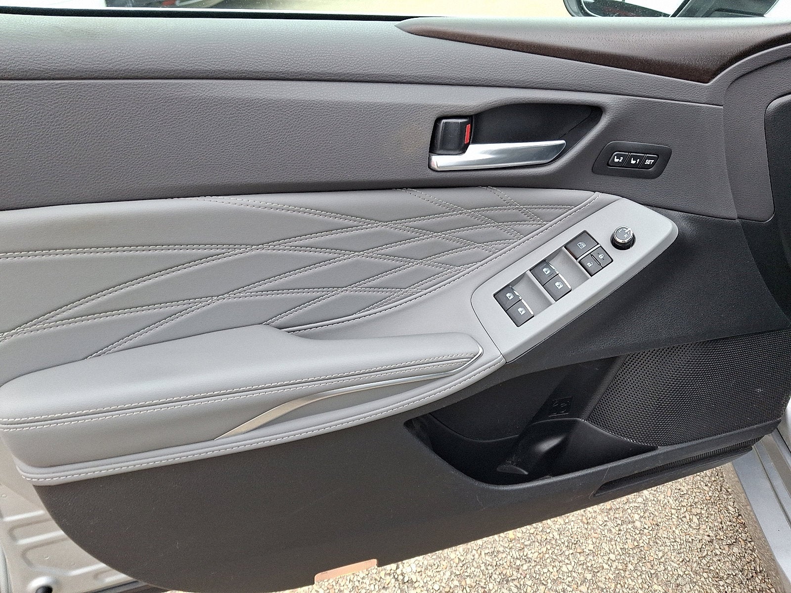 2020 Toyota Avalon Hybrid Limited