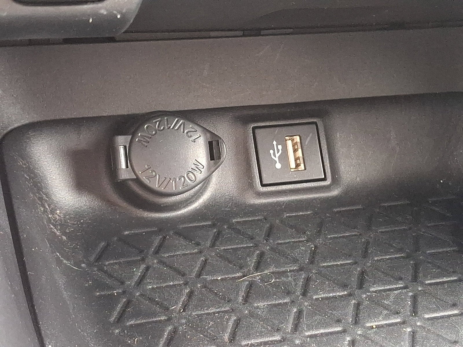 2024 Toyota RAV4 HYBRID Hybrid LE