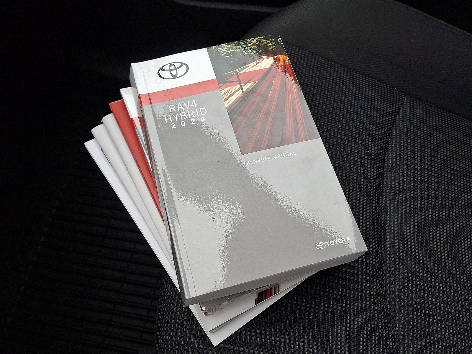 2024 Toyota RAV4 HYBRID Hybrid LE