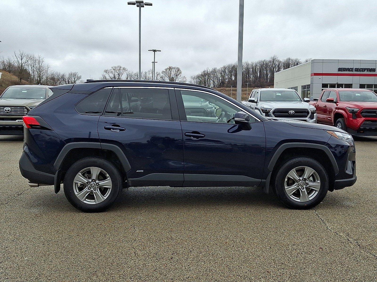 2025 Toyota RAV4 Hybrid XLE