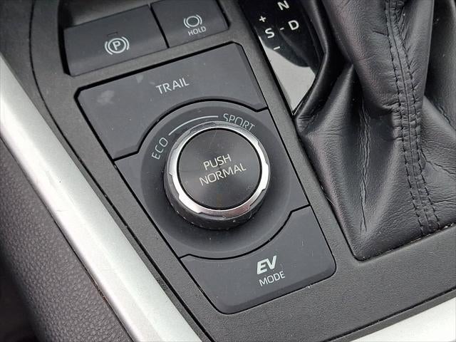 2021 Toyota RAV4 HYBRID Hybrid XLE