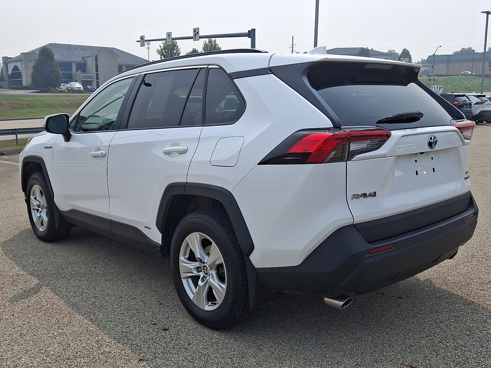 2021 Toyota RAV4 Hybrid XLE