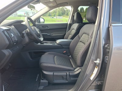 2024 Nissan Pathfinder S