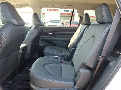 2025 Toyota Grand Highlander Base