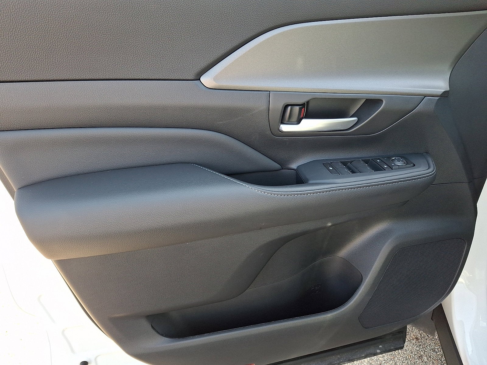 2025 Toyota Grand Highlander Base