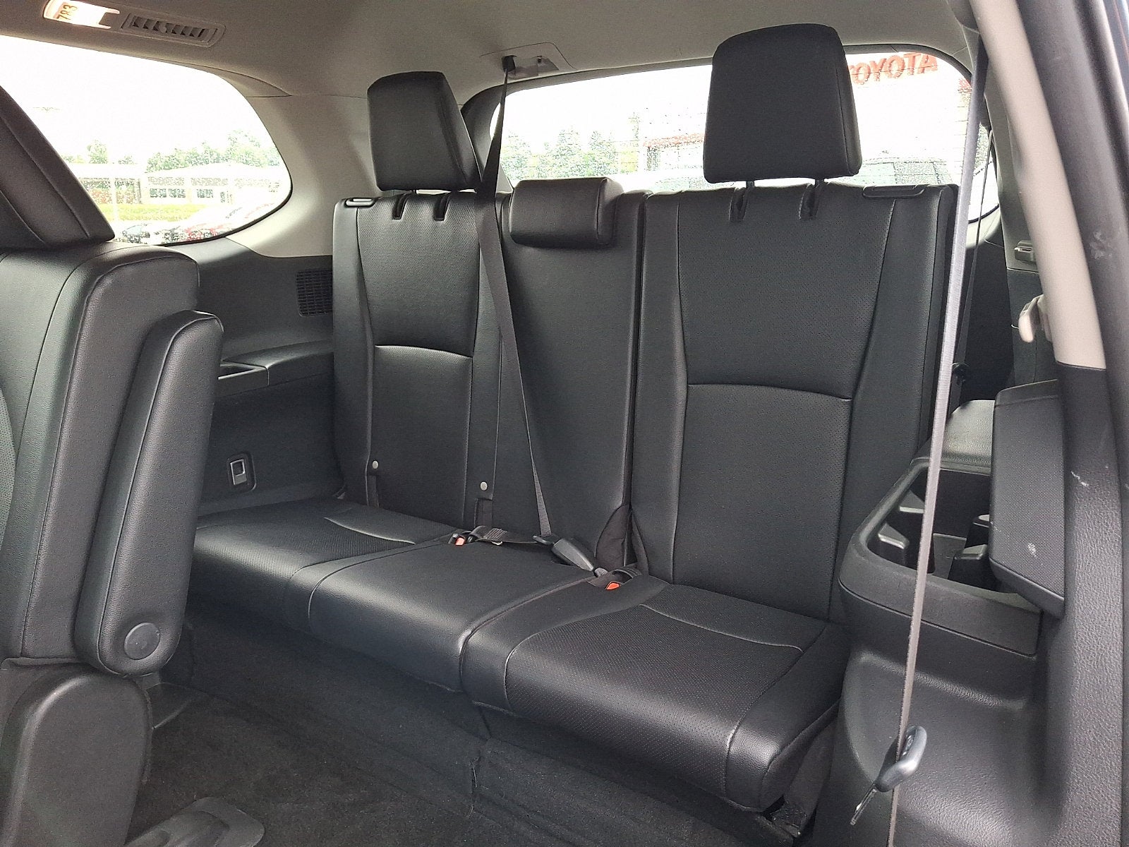 2025 Toyota Grand Highlander Base