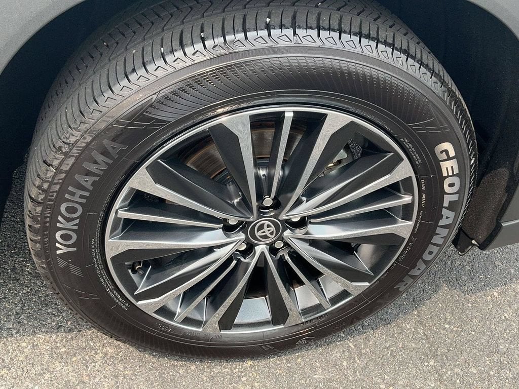 2026 Toyota Grand Highlander Hybrid MAX Platinum