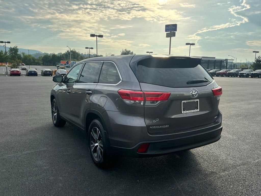 2019 Toyota Highlander LE