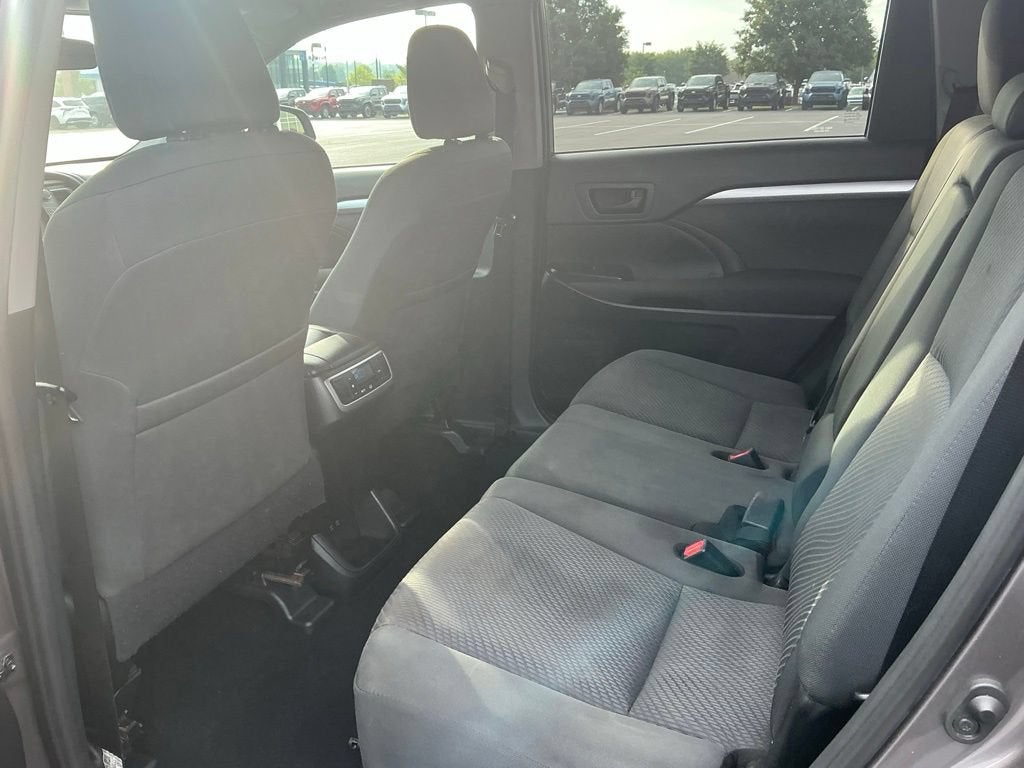 2019 Toyota Highlander LE