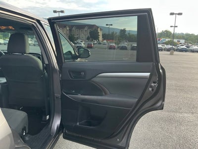 2019 Toyota Highlander LE