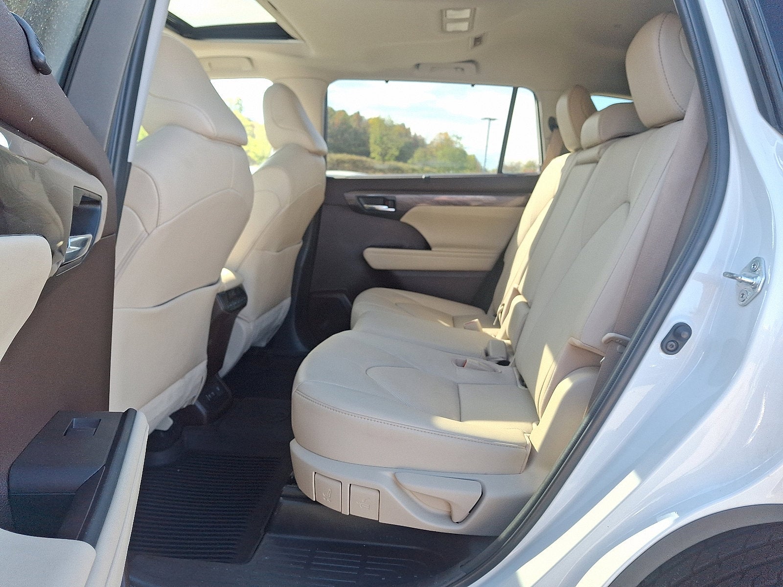 2021 Toyota Highlander Base