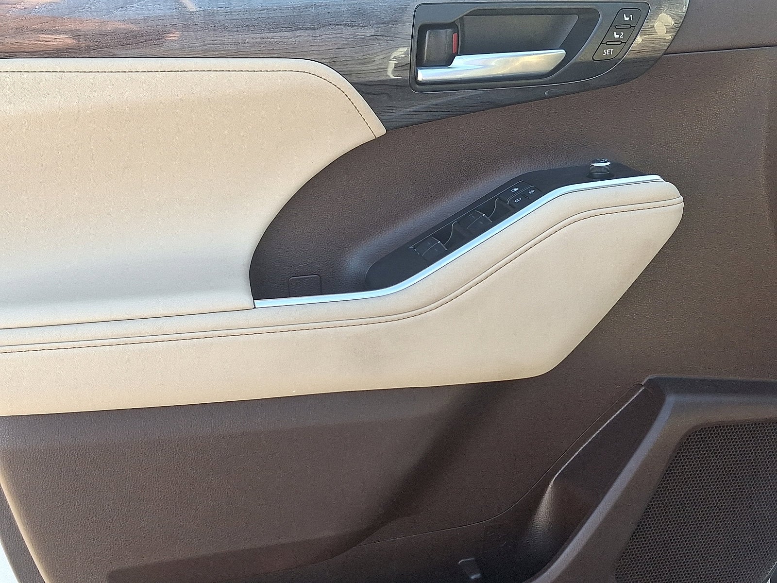 2021 Toyota Highlander Base