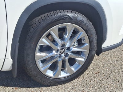 2021 Toyota Highlander Base