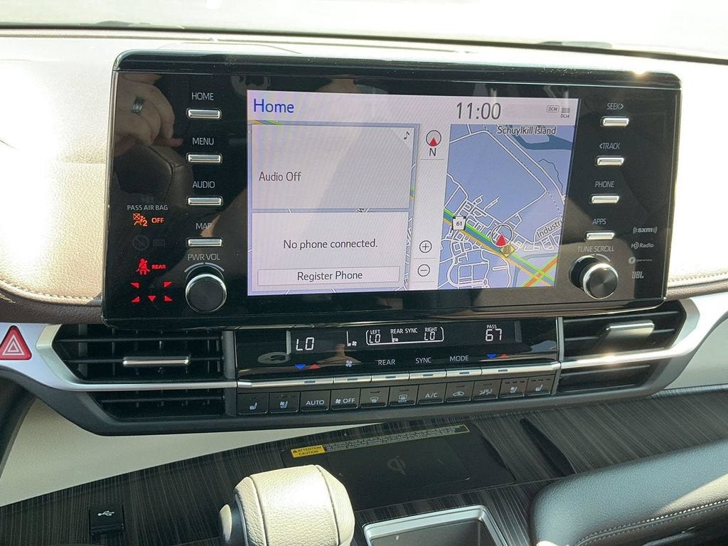 2023 Toyota Sienna Platinum