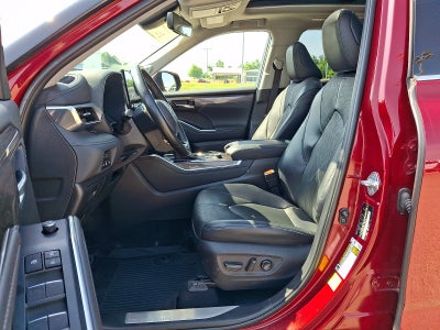 2022 Toyota Highlander Platinum