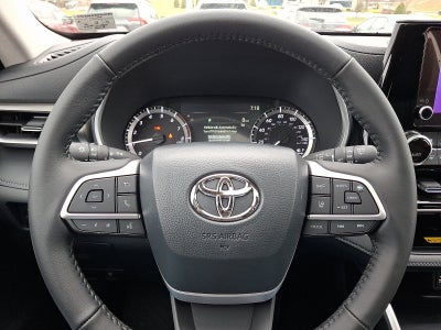 2026 Toyota Highlander Base