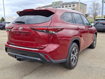 2026 Toyota Highlander Base