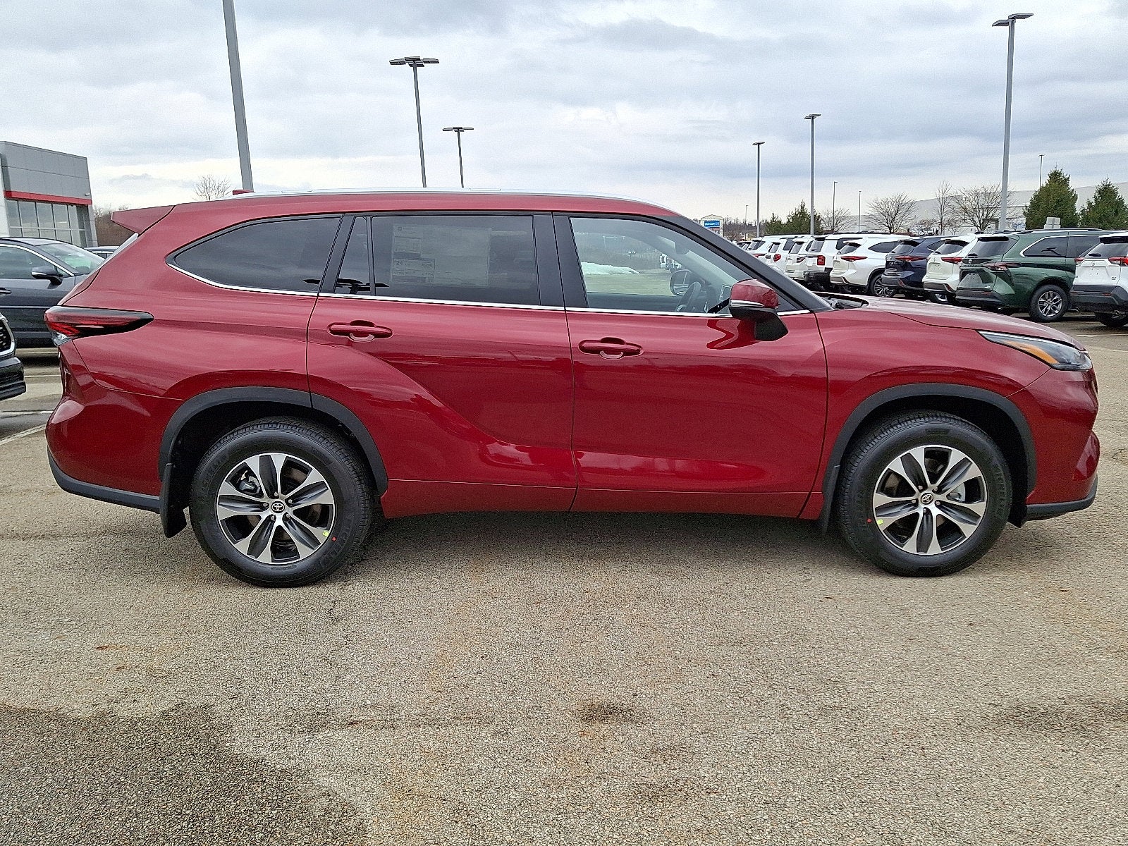 2026 Toyota Highlander Base