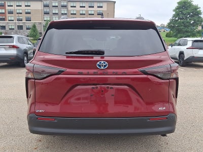 2025 Toyota Sienna Base