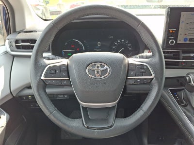 2025 Toyota Sienna XLE