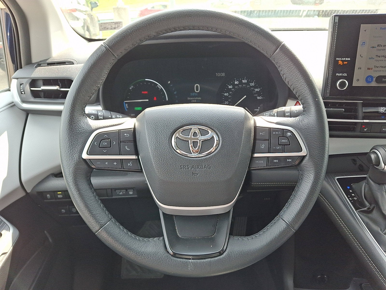 2025 Toyota Sienna XLE