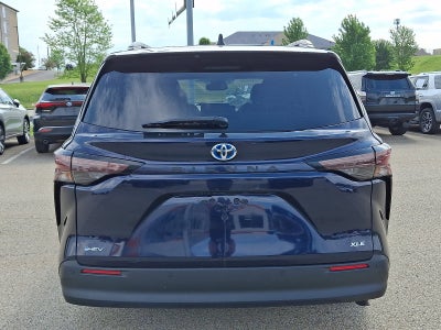 2025 Toyota Sienna XLE