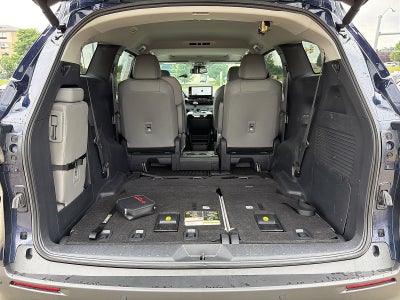 2025 Toyota Sienna Base