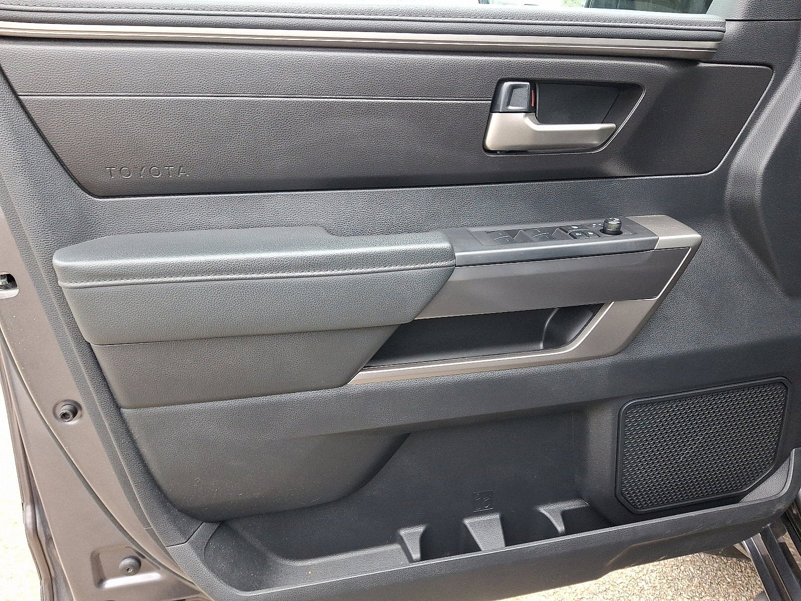 2022 Toyota Tundra 4WD SR5