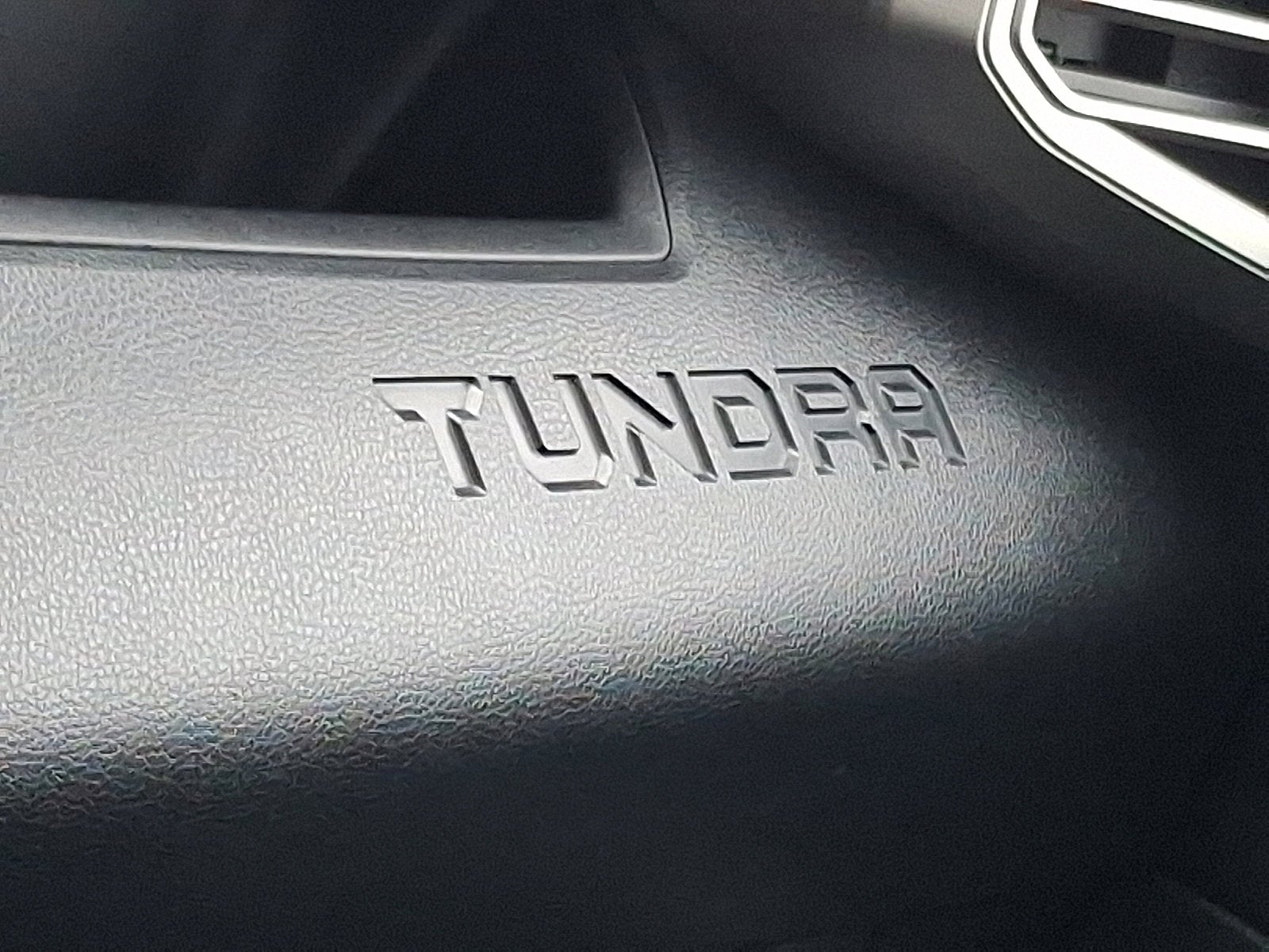 2022 Toyota Tundra 4WD SR5