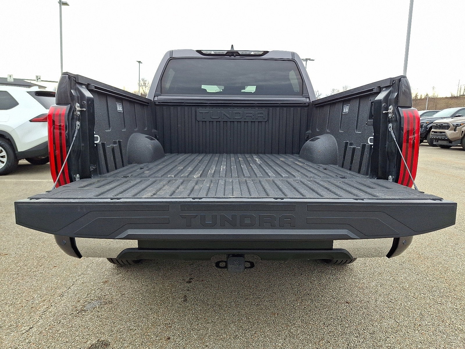 2022 Toyota Tundra 4WD SR5