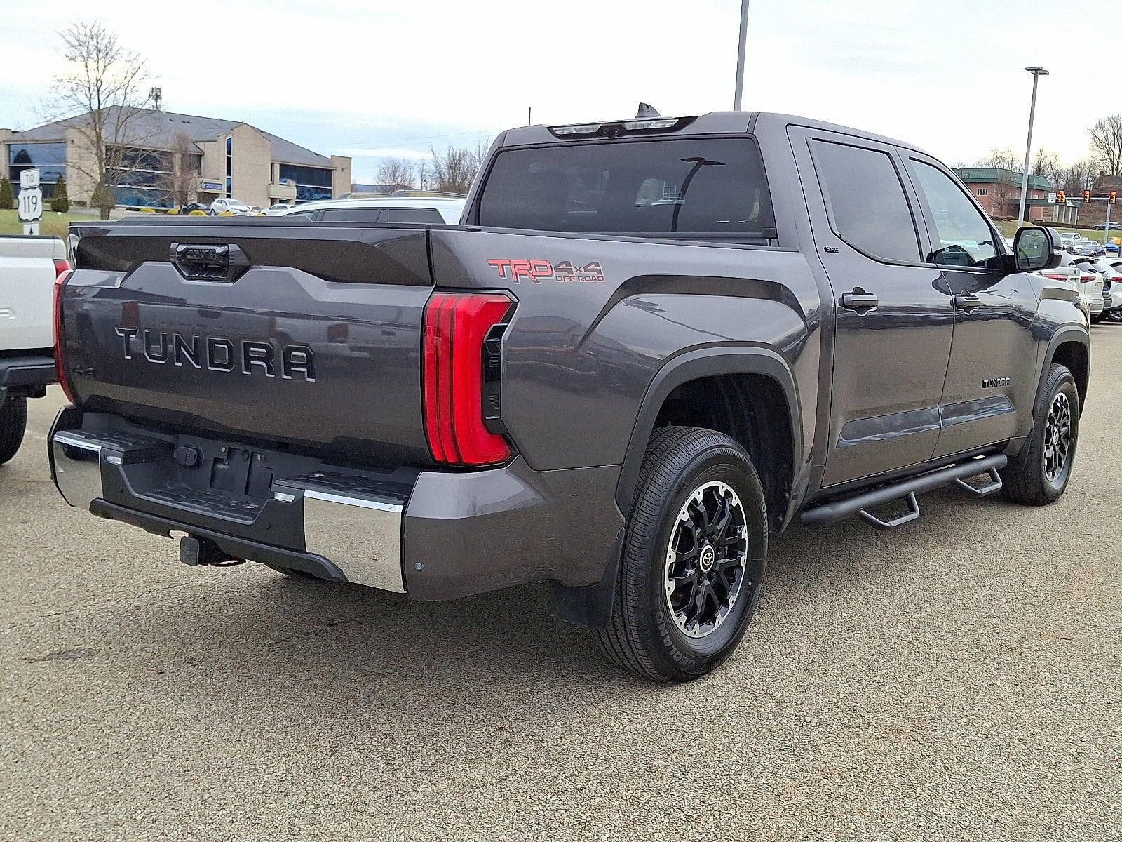 2022 Toyota Tundra 4WD SR5