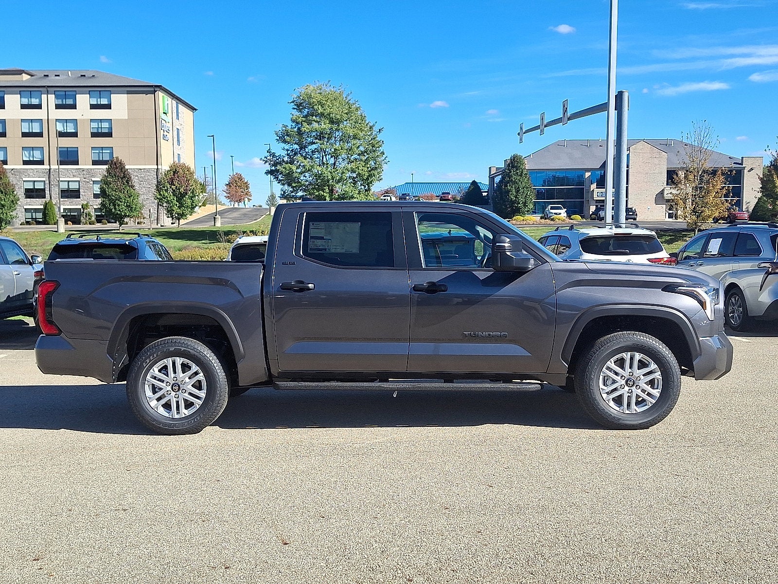 2026 Toyota Tundra 4WD SR5