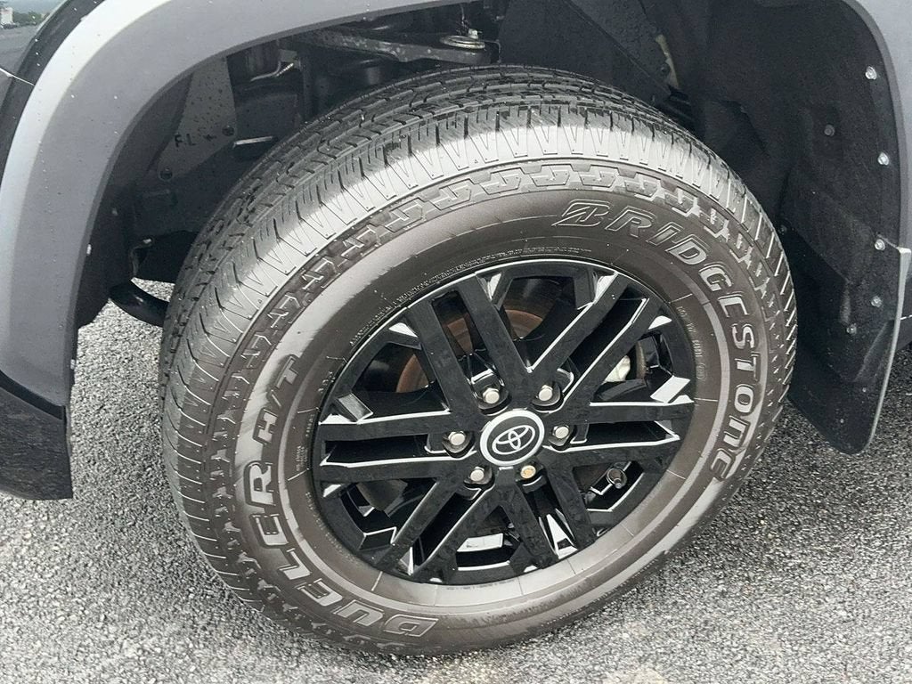 2024 Toyota Tundra 4WD SR5