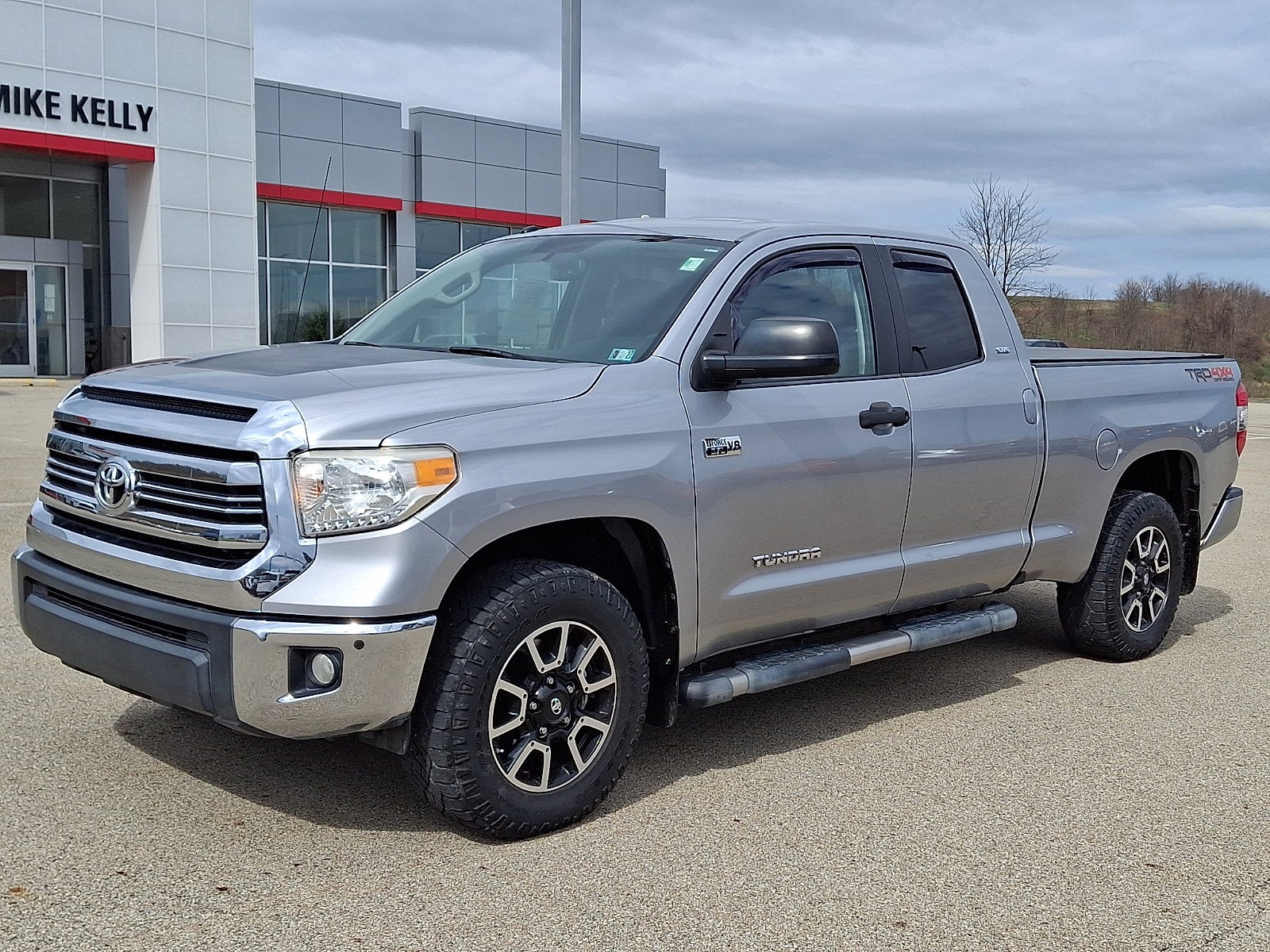 2016 Toyota Tundra 4WD Truck SR5