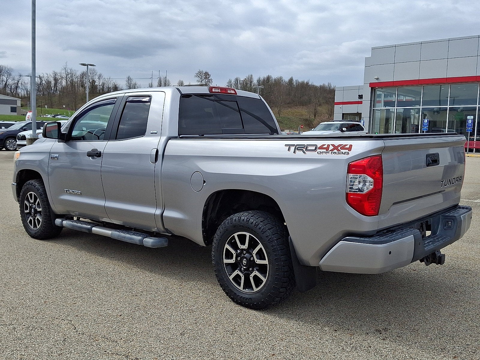 2016 Toyota Tundra 4WD Truck SR5