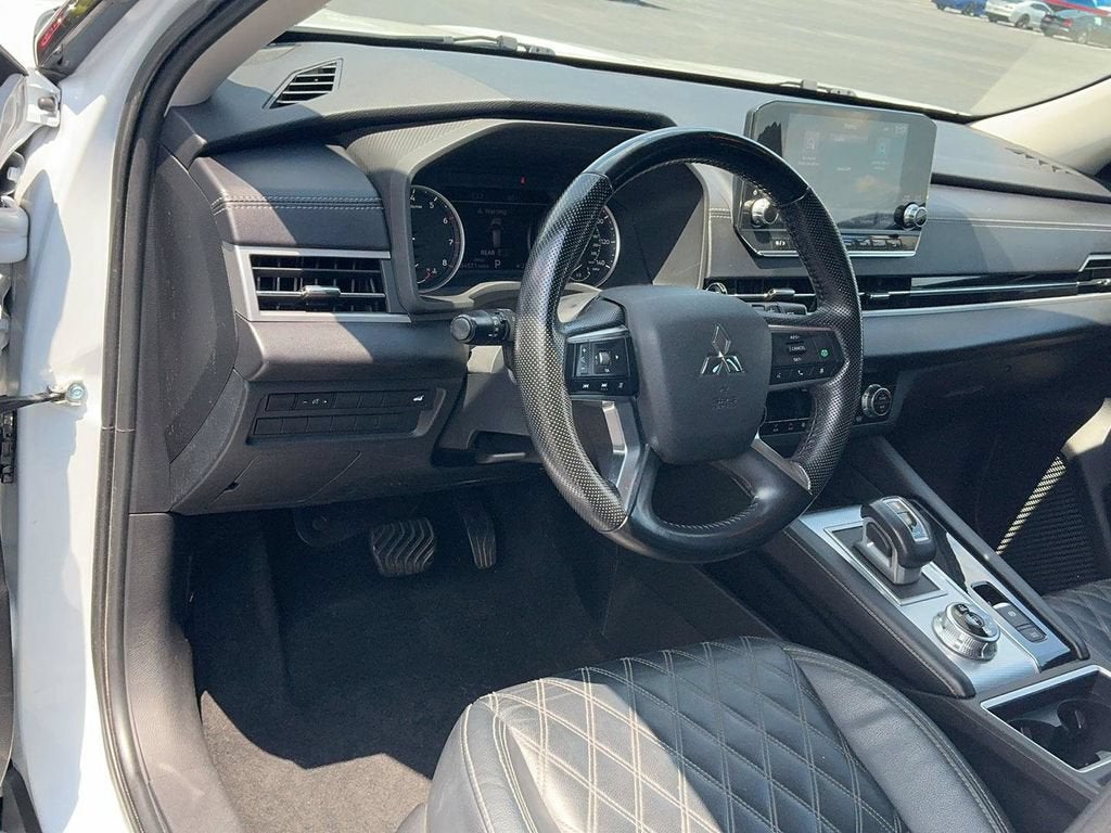 2022 Mitsubishi Outlander SEL