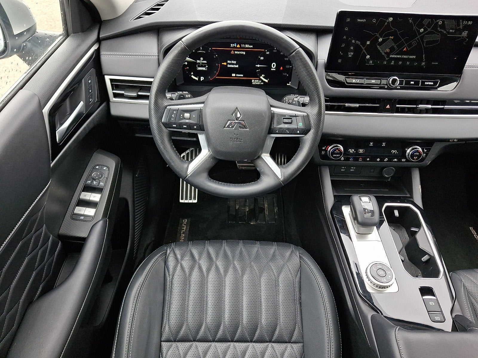 2025 Mitsubishi Outlander Base