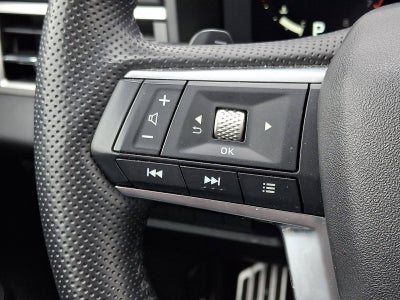 2025 Mitsubishi Outlander Base