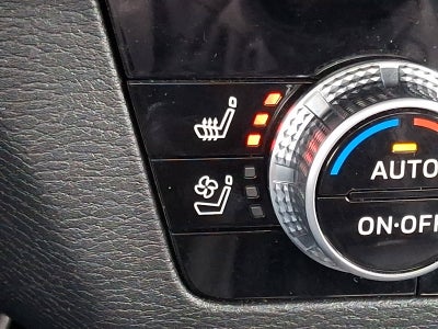 2025 Mitsubishi Outlander Base