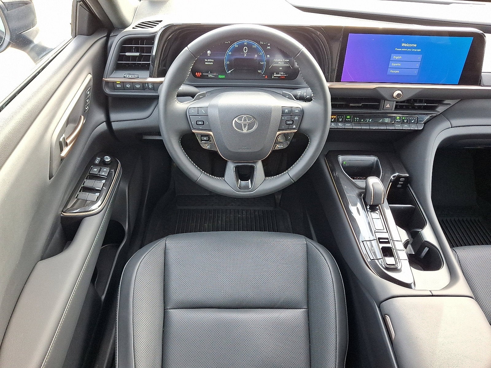 2025 Toyota Crown Signia Base