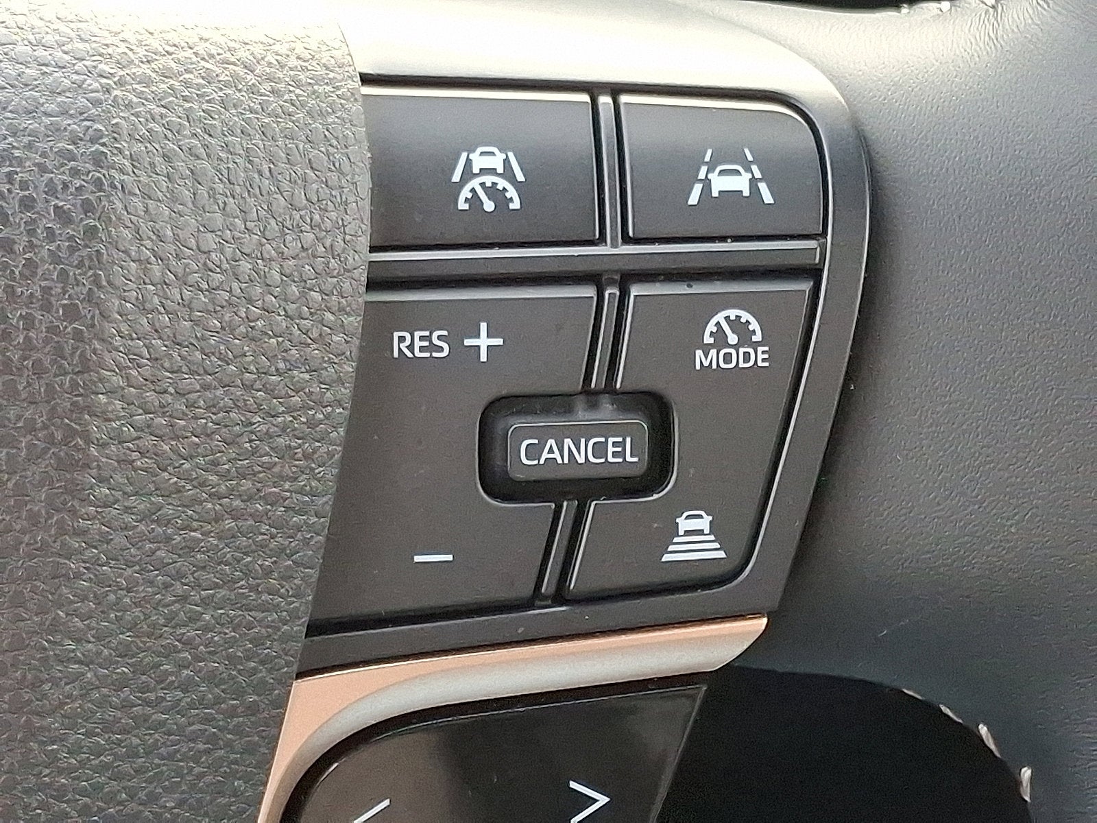 2025 Toyota Crown Signia Base